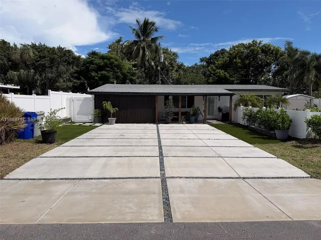 $799,900 | 310 Northeast 12th Avenue, Pompano Beach, FL 33060