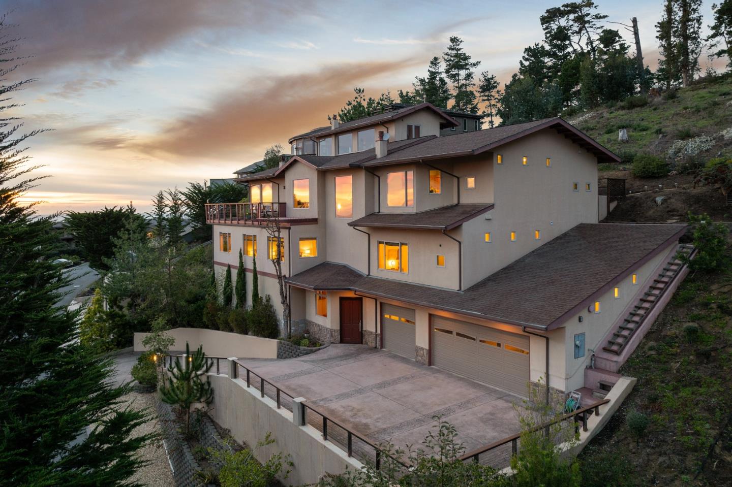 236 Del Monte Road El Granada, CA 94019 - Photo 1 of 84 Gallery Image 1