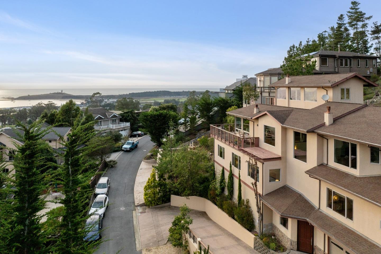 236 Del Monte Road El Granada, CA 94019 - Photo 2 of 84 Gallery Image 2