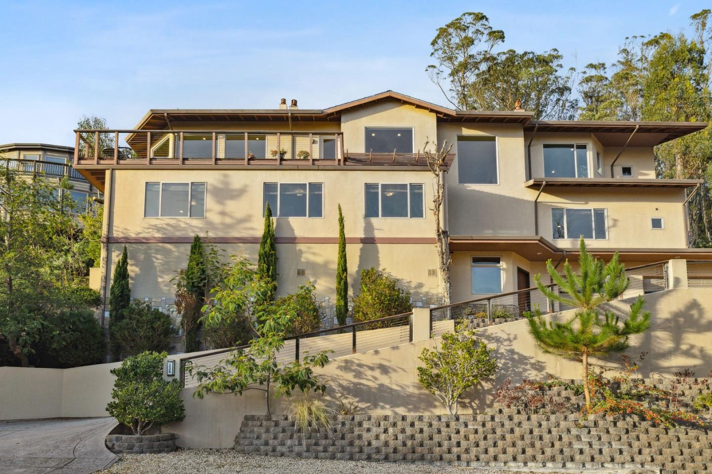 236 Del Monte Road El Granada, CA 94019 - Photo 3 of 84 Gallery Image 3