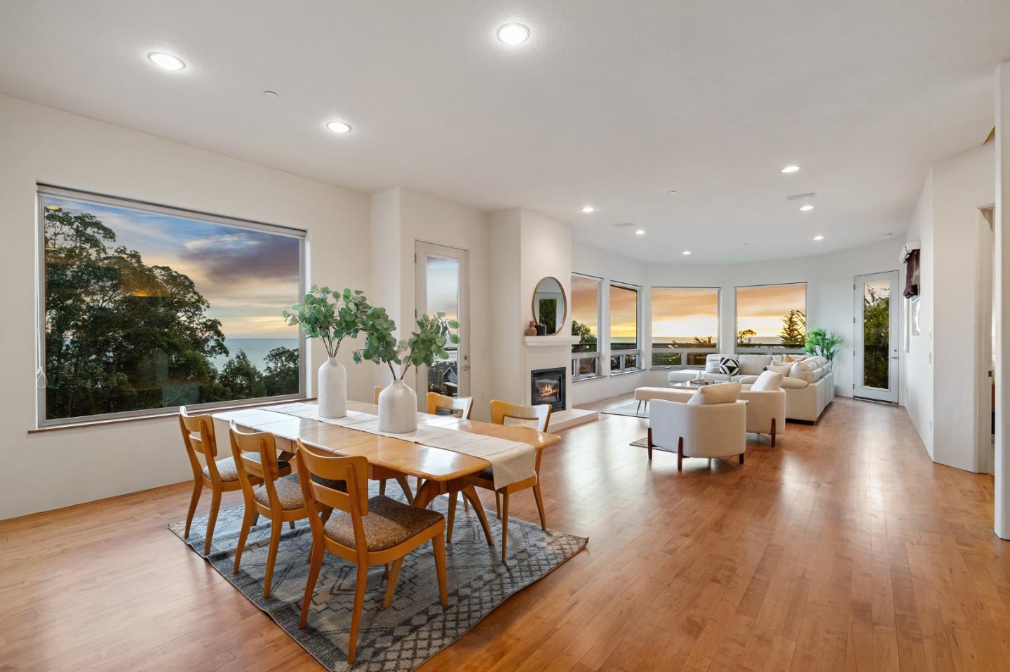 236 Del Monte Road El Granada, CA 94019 - Photo 4 of 84 Gallery Image 4
