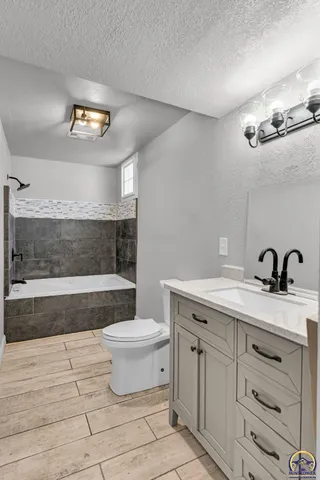 $233,572 | 320 Harrison Court, Auburn, KS 66402