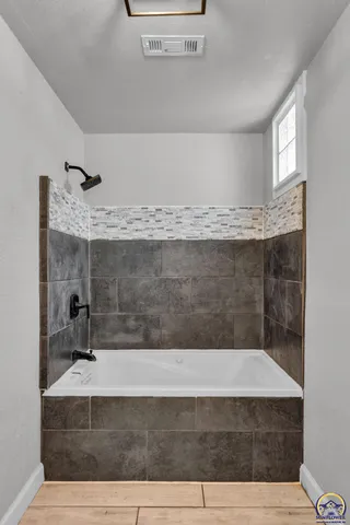 $233,572 | 320 Harrison Court, Auburn, KS 66402