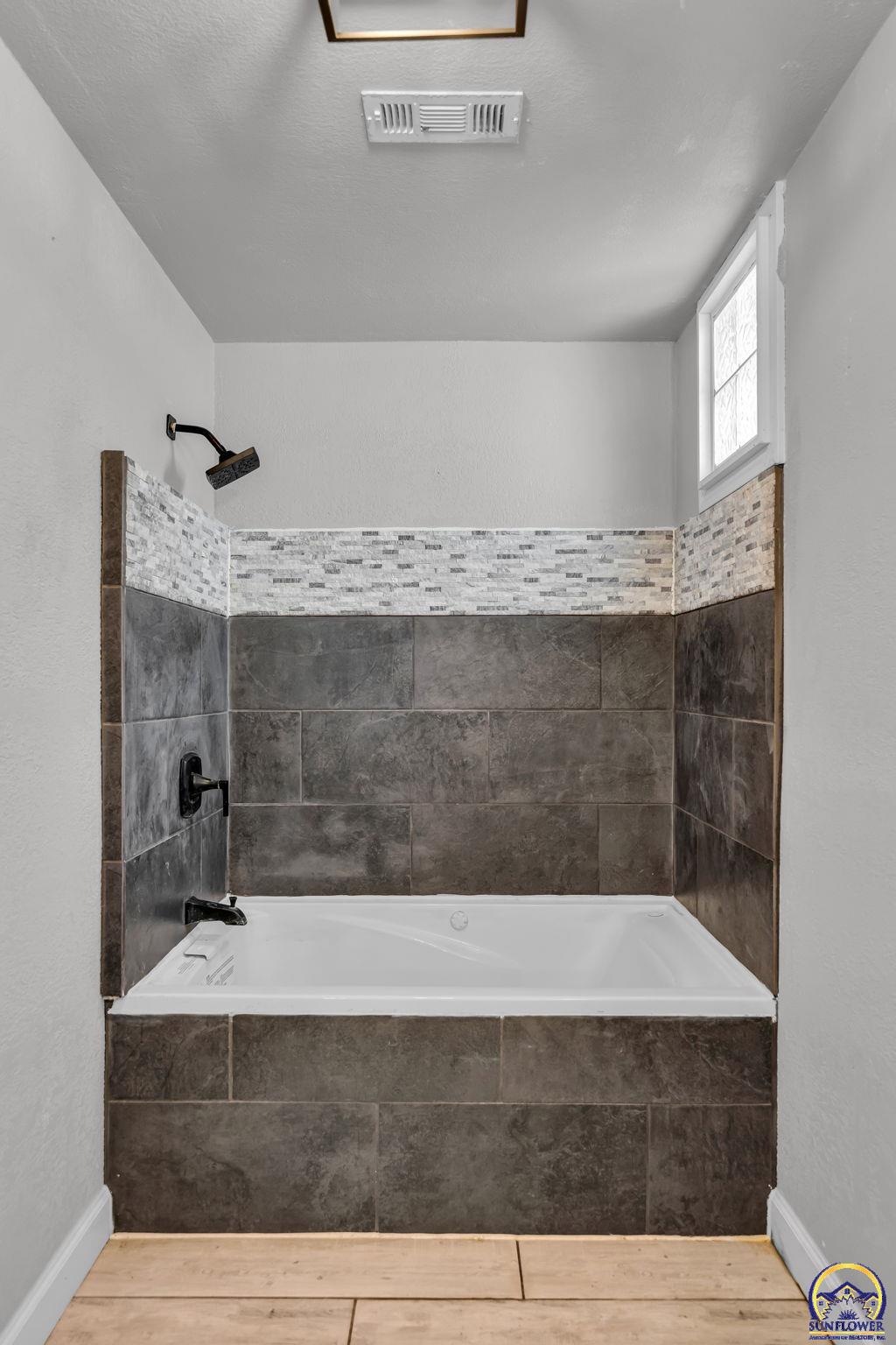 320 Harrison Court Auburn, KS 66402 - Photo 20 of 33