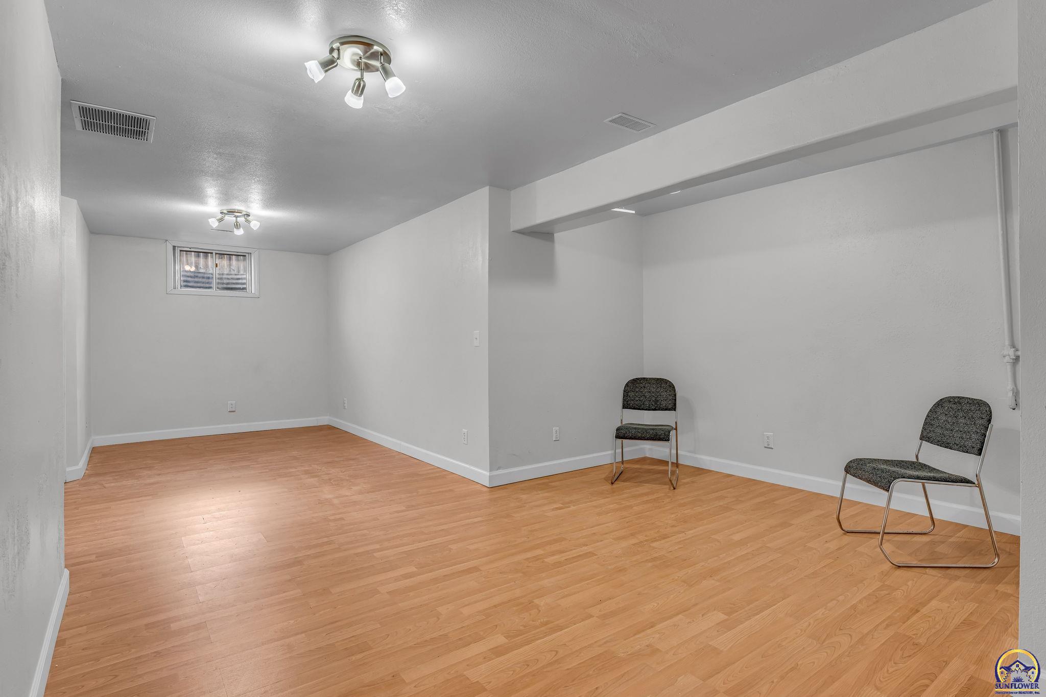 320 Harrison Court Auburn, KS 66402 - Photo 22 of 33