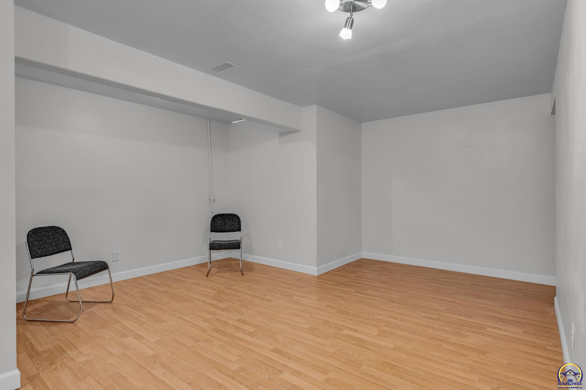 320 Harrison Court Auburn, KS 66402 - Photo 23 of 33