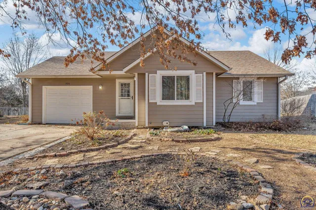 $233,572 | 320 Harrison Court, Auburn, KS 66402