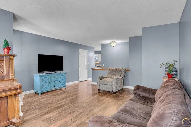 $233,572 | 320 Harrison Court, Auburn, KS 66402