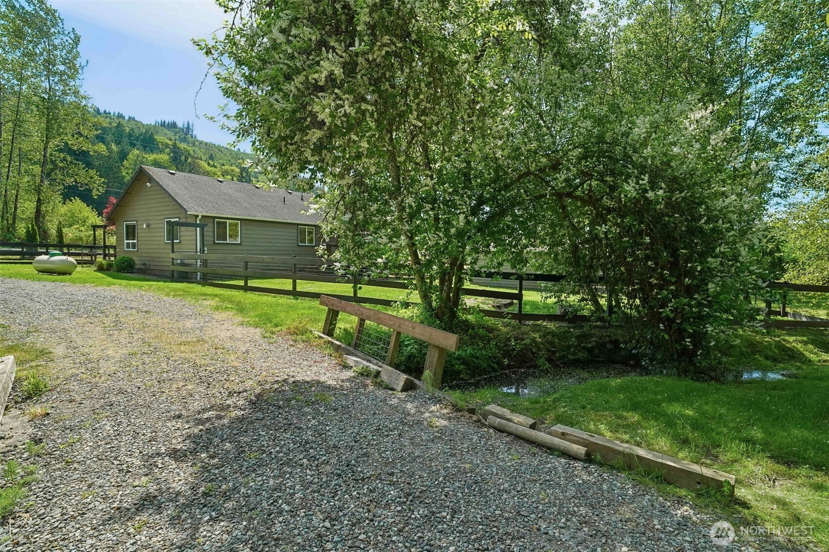 21199 Grip Road Sedro-Woolley, WA 98284 - Photo 26 of 37