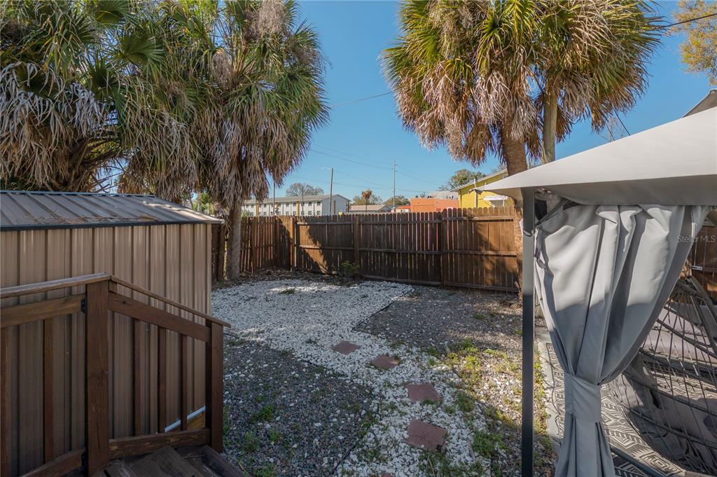 2341 West Chestnut Street Tampa, FL 33607 - Photo 35 of 42 a view of outdoor space and yard
