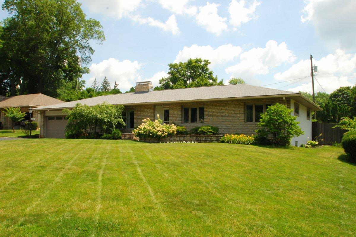 3036 Leeds Road Columbus, OH 43221 - Photo 2 of 46 Gallery Image 2