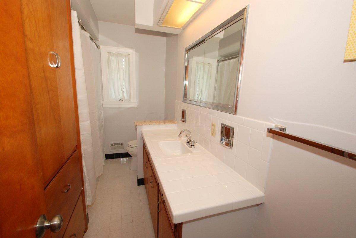 3036 Leeds Road Columbus, OH 43221 - Photo 31 of 46 Gallery Image 31