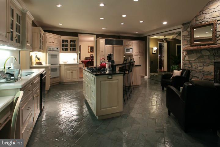 15400 Manor Road Monkton, MD 21111 - Photo 20 of 30 Kitchen