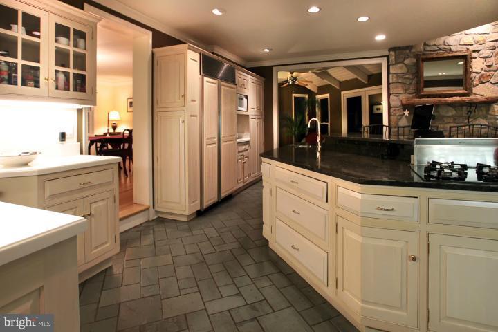 15400 Manor Road Monkton, MD 21111 - Photo 4 of 30 Kitchen