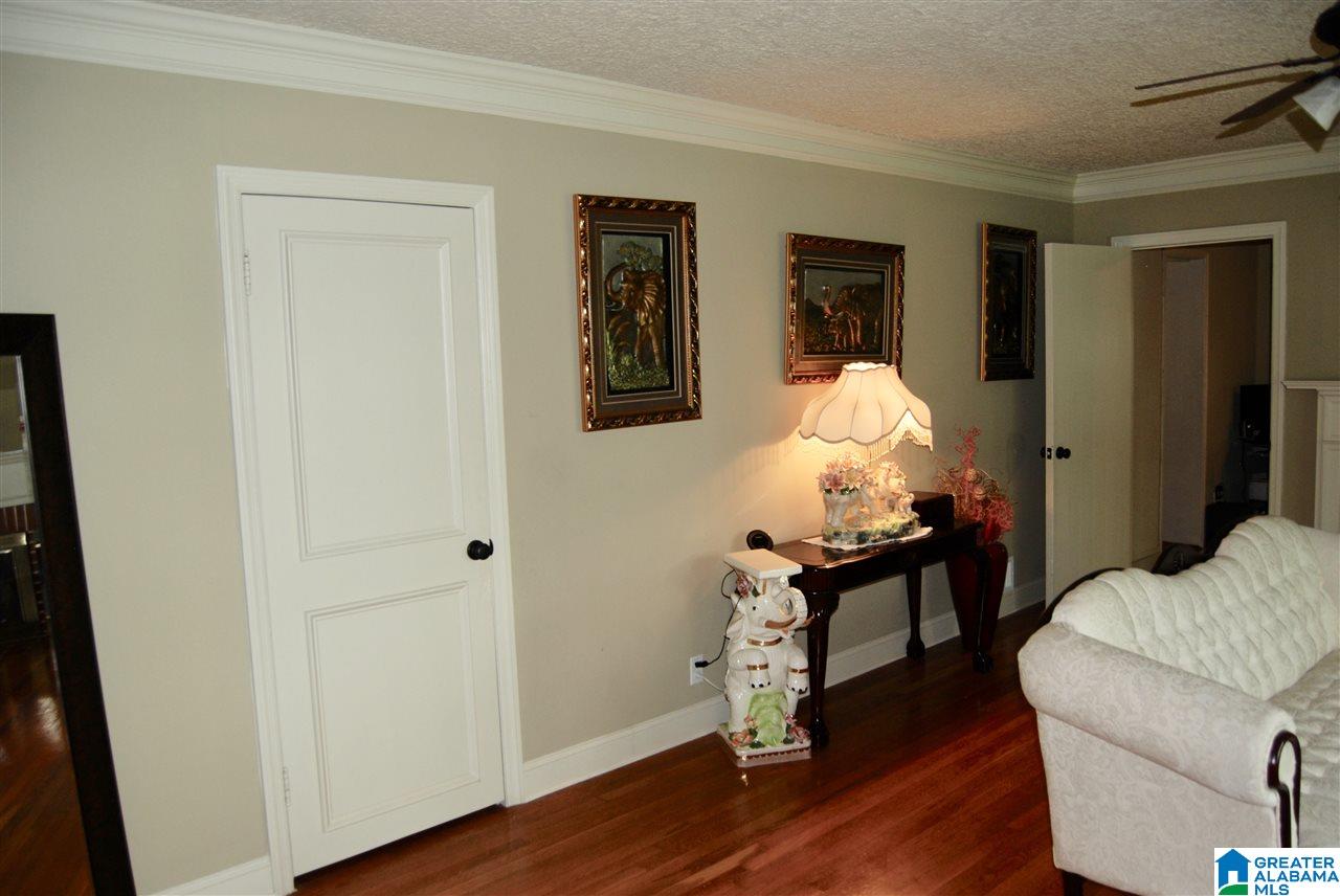 525 Lake Ridge Drive Bessemer, AL 35020 - Photo 3 of 44