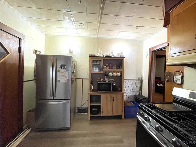 $215,000 | 220 West Yates Street, De Witt, NY 13057