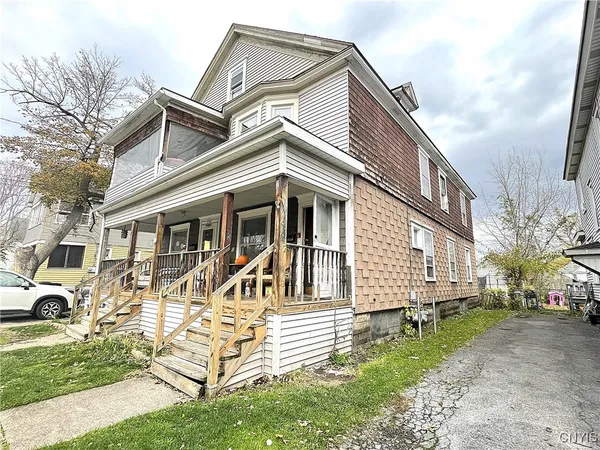 $215,000 | 220 West Yates Street, De Witt, NY 13057