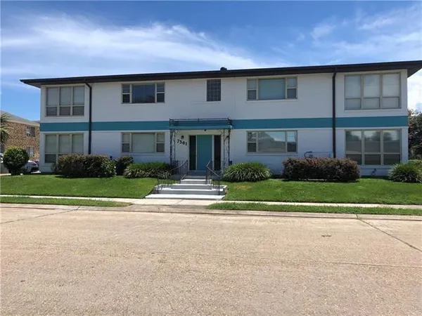 $3,300 | 7301 West End Boulevard, Unit C, New Orleans, LA 70124
