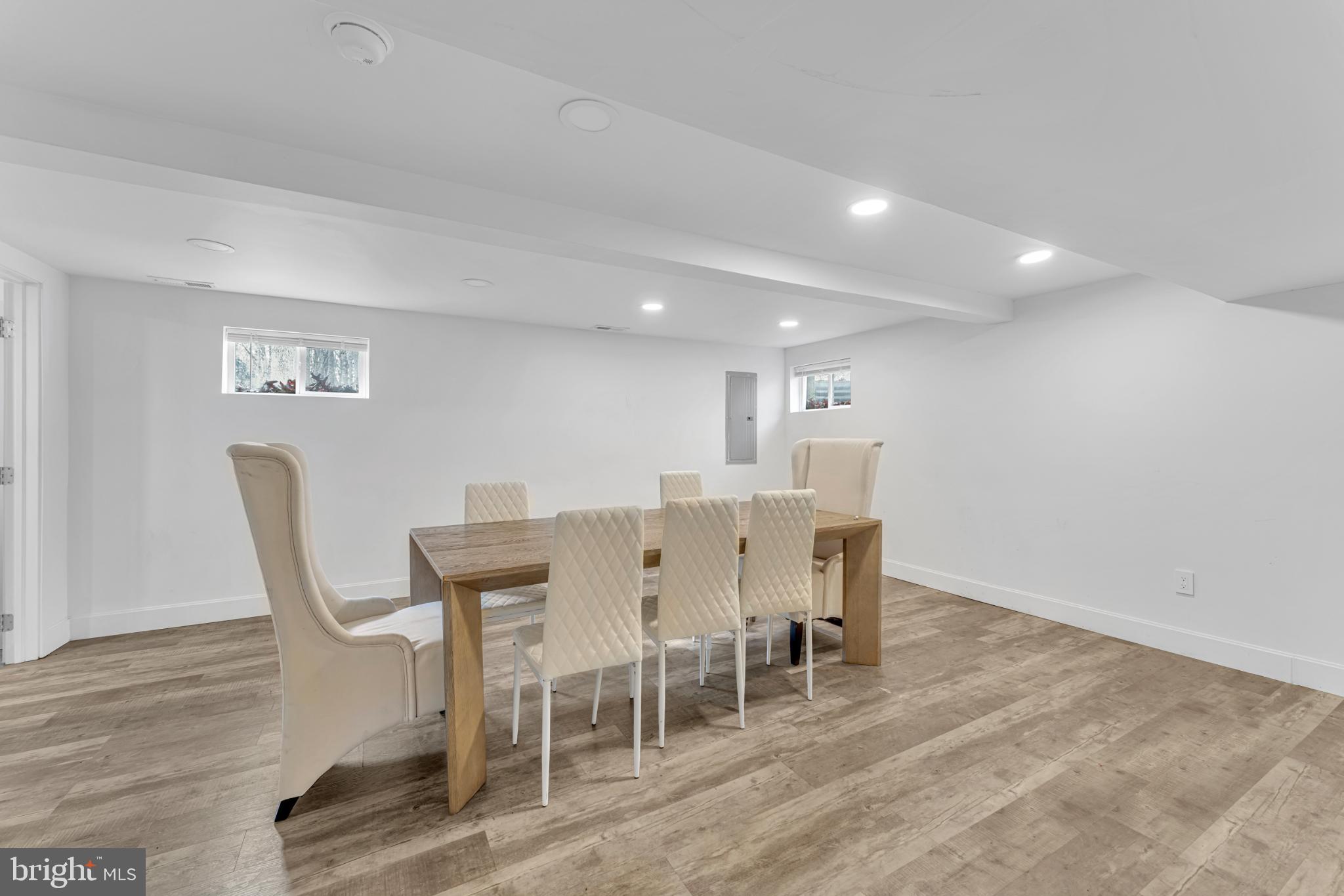 572 Zoe Road Sicklerville, NJ 08081 - Photo 36 of 40 Bright, spacious dining area with modern flair.