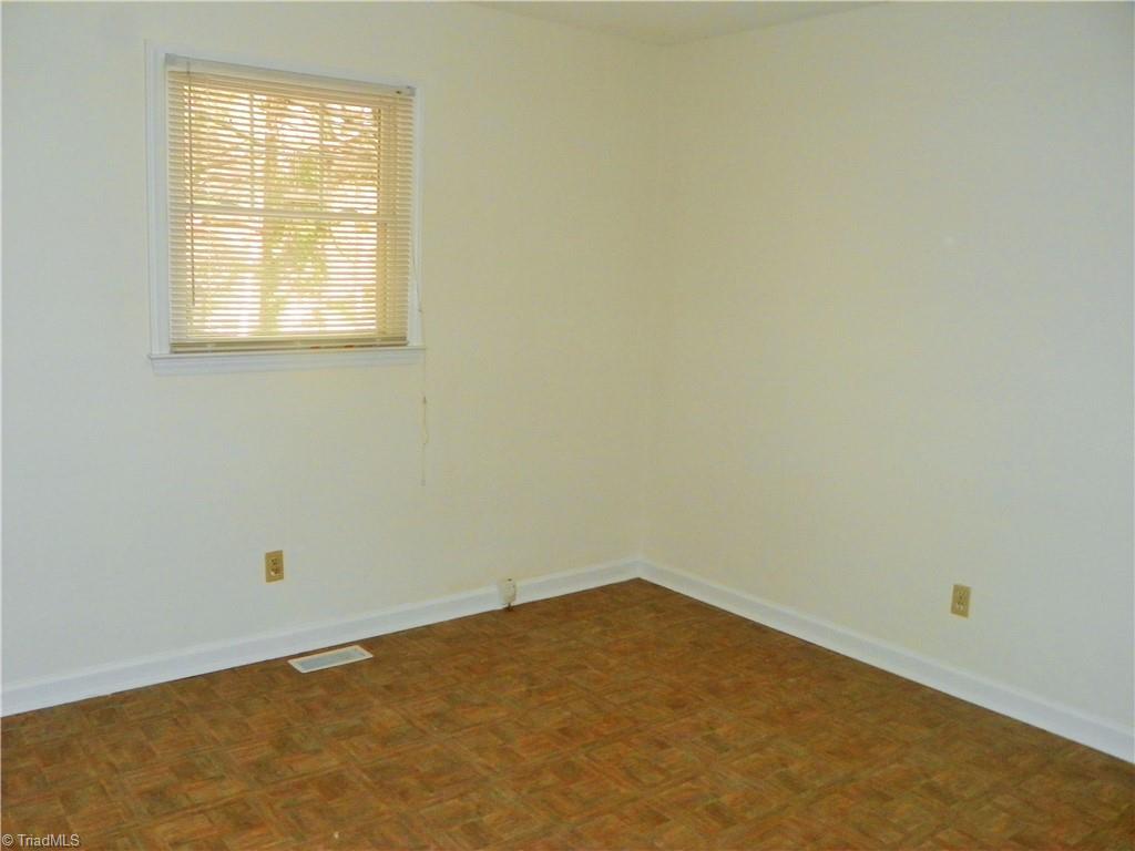 1629 Beaucrest Avenue High Point, NC 27265 - Photo 16 of 29