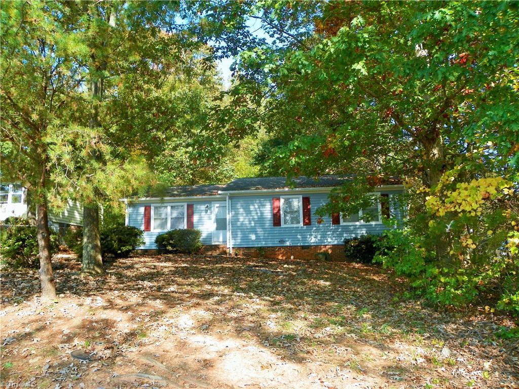 1629 Beaucrest Avenue High Point, NC 27265 - Photo 2 of 29