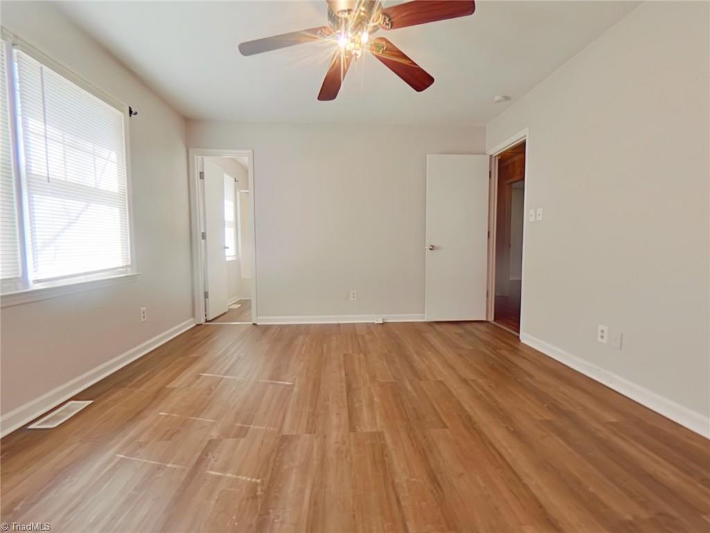 1629 Beaucrest Avenue High Point, NC 27265 - Photo 3 of 29