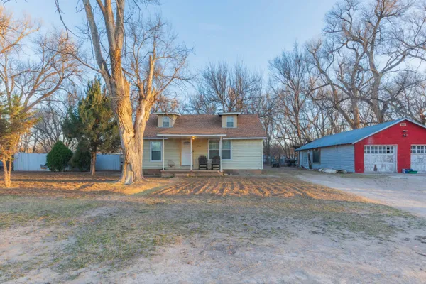 $85,000 | 216 West 5th Street, Lefors, TX 79054