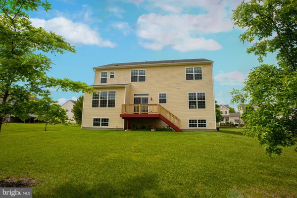 a front view of house with yard