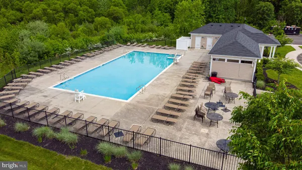 a view of a back yard of the house