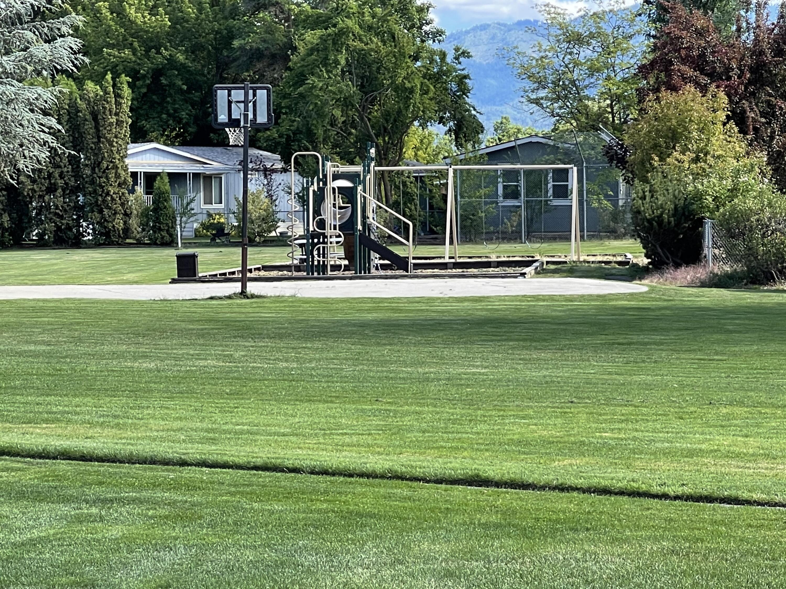 991 Carol Rae Medford, OR 97501 - Photo 30 of 30 Play ground
