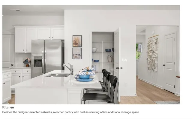 a black and white photo of a living room