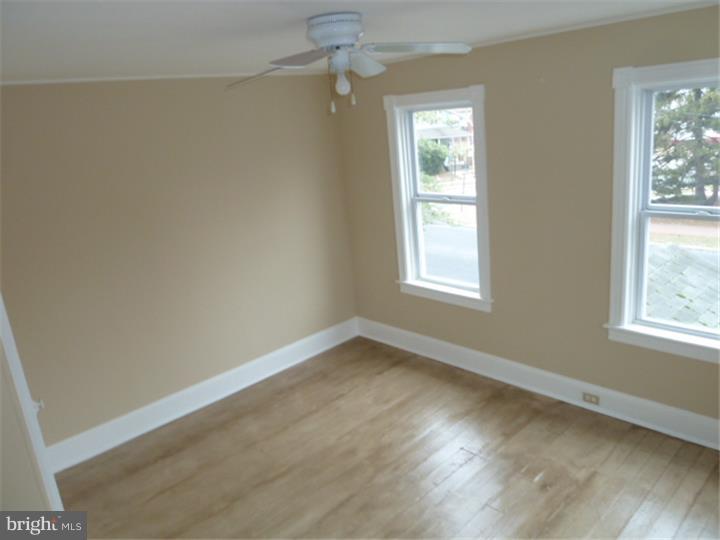 511 Burlington Avenue Riverside, NJ 08075 - Photo 12 of 19 Gallery Image 12