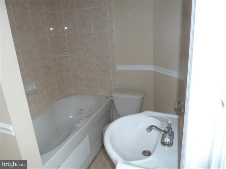 511 Burlington Avenue Riverside, NJ 08075 - Photo 10 of 19 Gallery Image 10