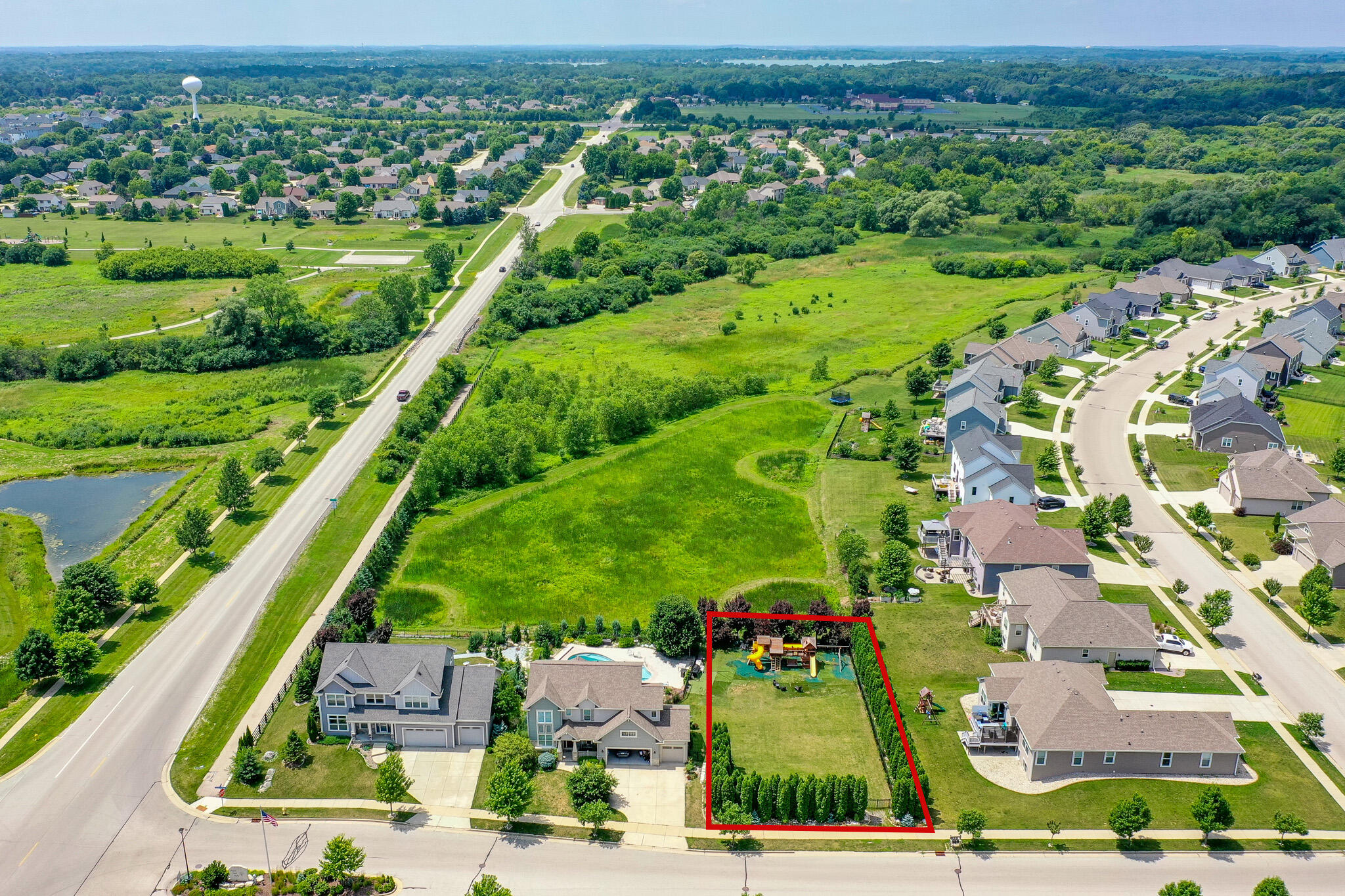 1330 Prairie Creek Boulevard Oconomowoc, WI 53066 - Photo 6 of 8 1330 Prairie Creek