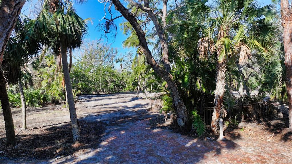 7340 Pine Needle Road Sarasota, FL 34242 - Photo 8 of 25