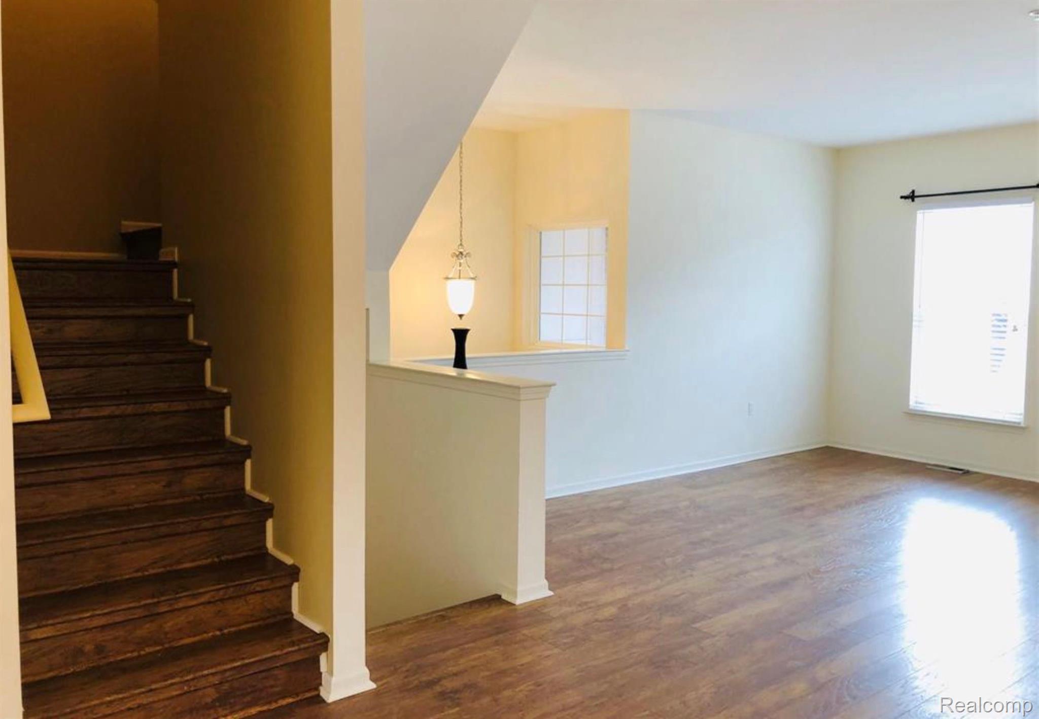 701 Cherry Orchard Road Canton, MI 48188 - Photo 5 of 33