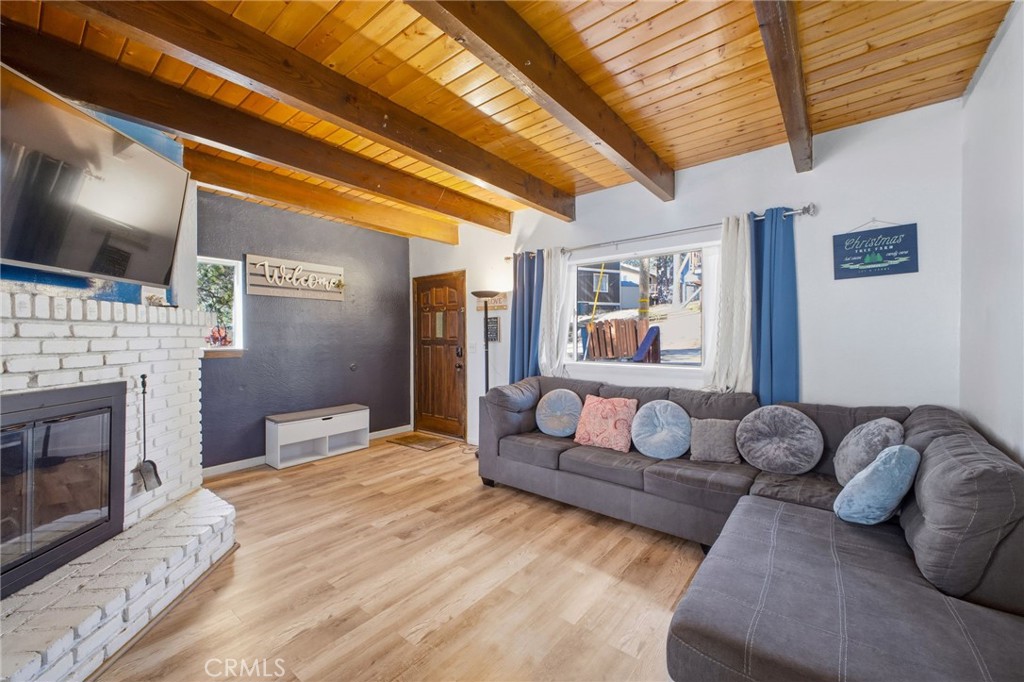 33061 Blue Bird Lane Running Springs, CA 92382 - Photo 5 of 53