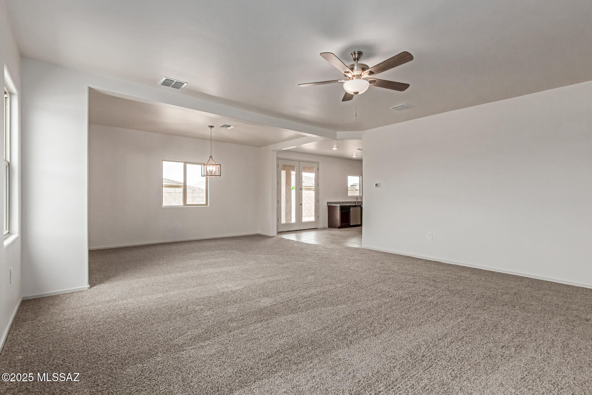 7490 West Elvado Road Tucson, AZ 85757 - Photo 5 of 37 05 - Elvado