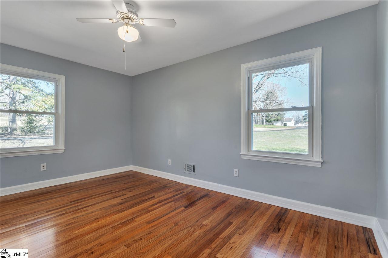 506 Tripp Road Piedmont, SC 29673 - Photo 22 of 36 Owner's Suite