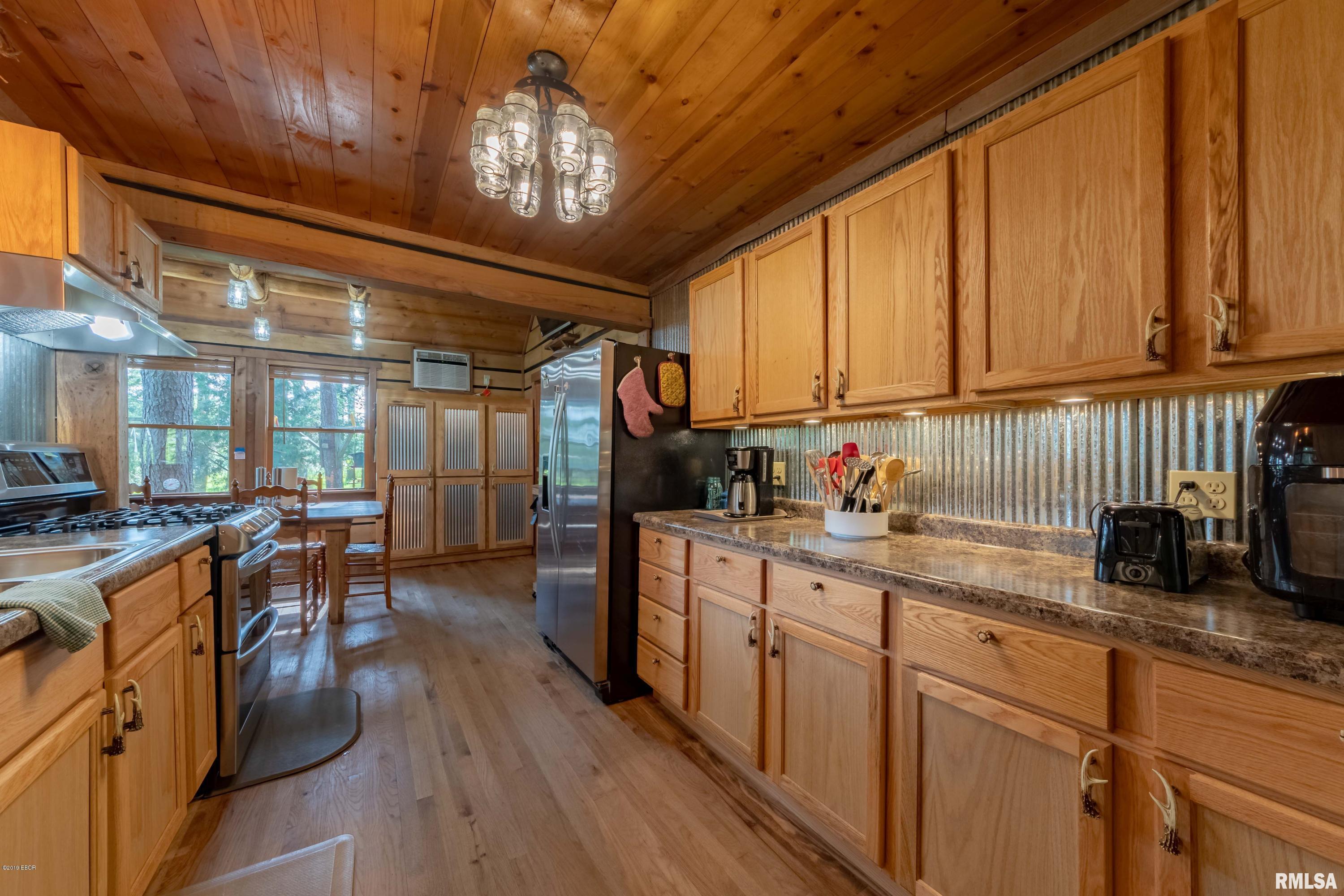 12239 Poordo Road Pittsburg, IL 62974 - Photo 5 of 39