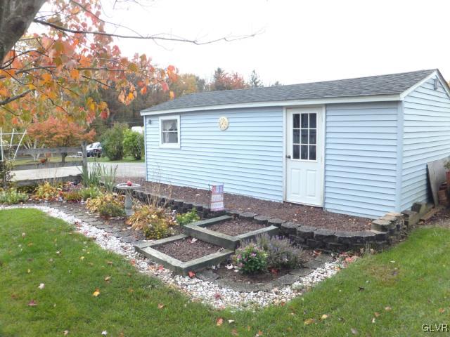 54 Evergreen Road Mount Bethel, PA 18343 - Photo 5 of 45 Gallery Image 5