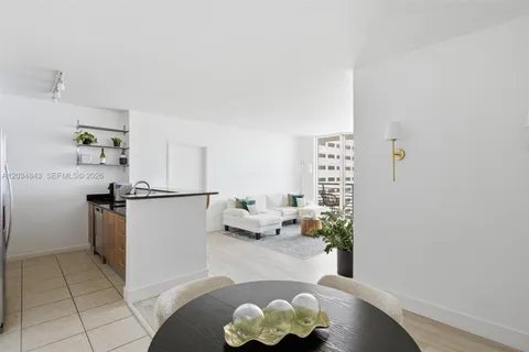 $635,000 | 325 South Biscayne Boulevard, Unit 4022, Miami, FL 33131