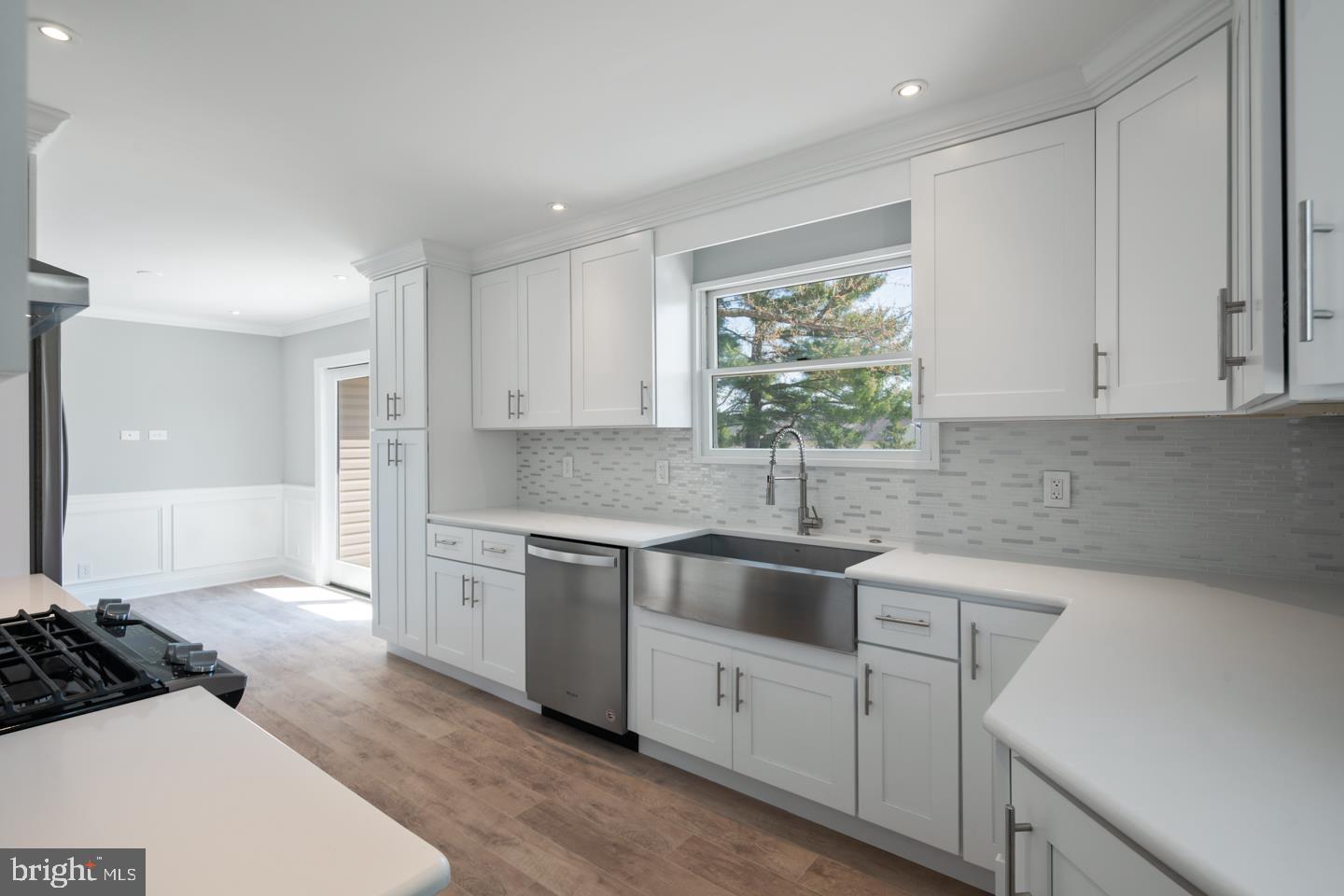 216 Ivy Road Beverly, NJ 08010 - Photo 12 of 28 Gallery Image 12