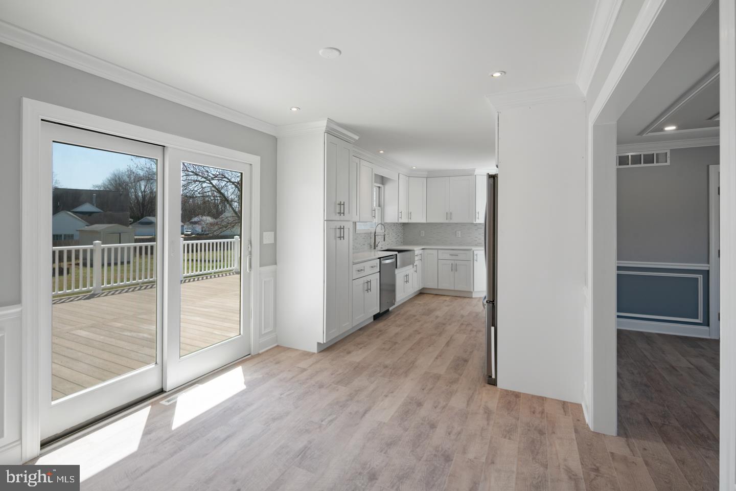 216 Ivy Road Beverly, NJ 08010 - Photo 7 of 28 Gallery Image 7