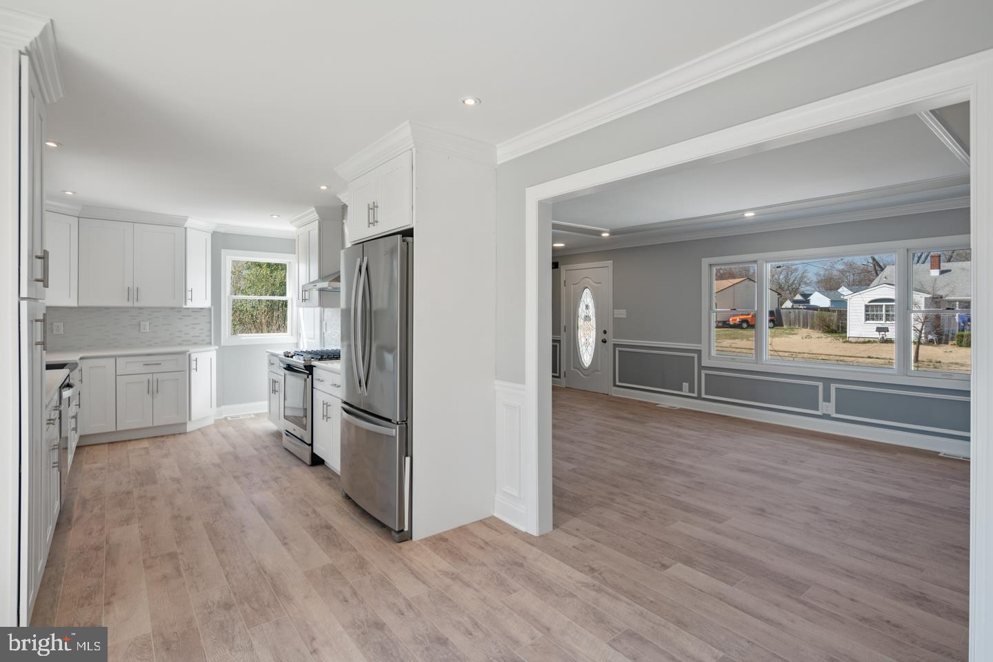 216 Ivy Road Beverly, NJ 08010 - Photo 8 of 28 Gallery Image 8