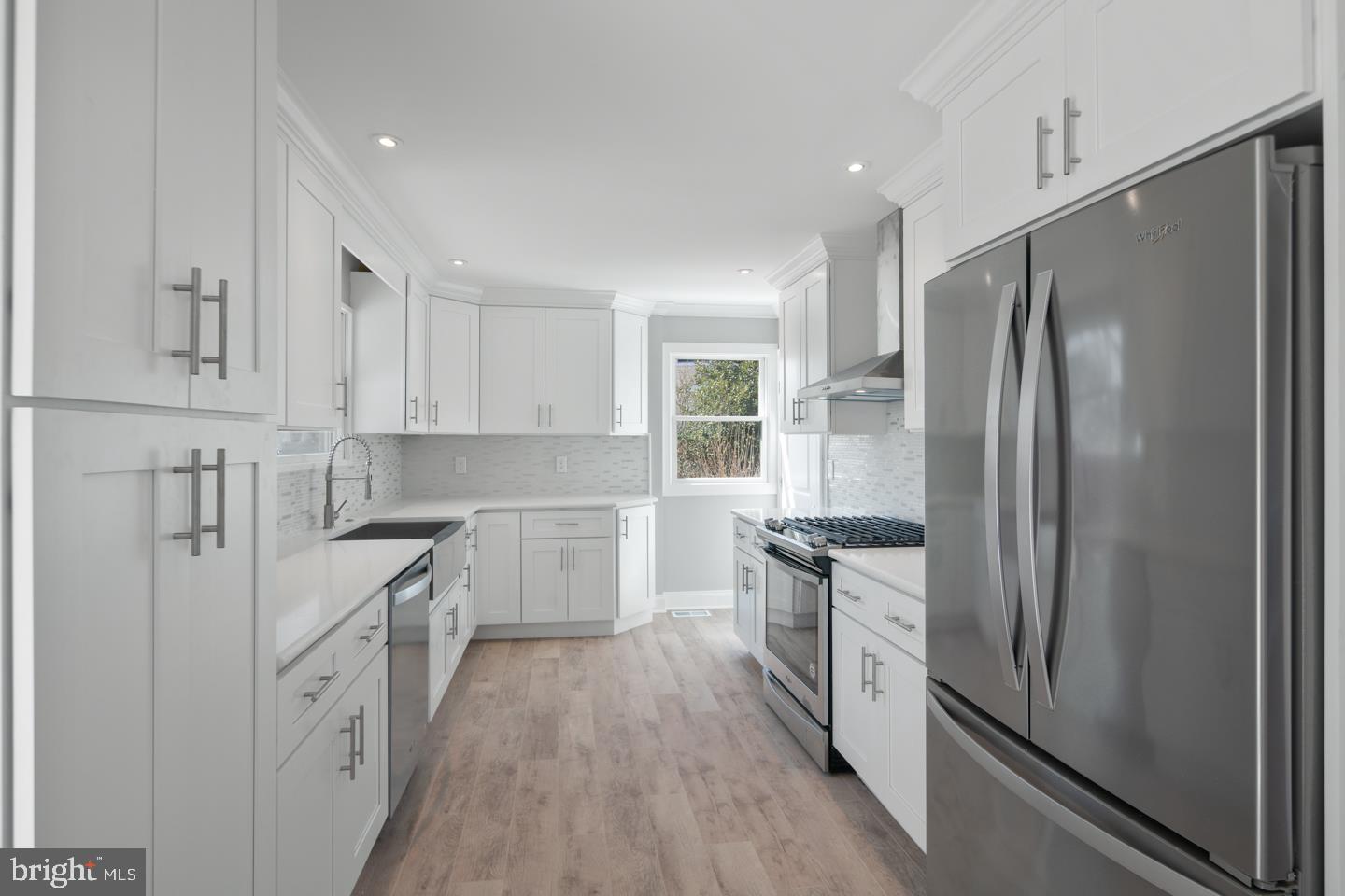 216 Ivy Road Beverly, NJ 08010 - Photo 9 of 28 Gallery Image 9