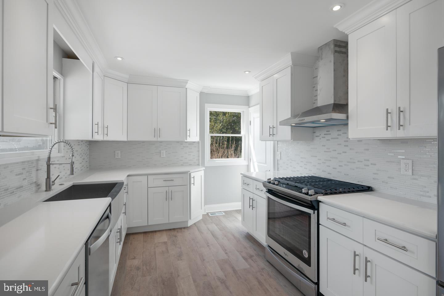216 Ivy Road Beverly, NJ 08010 - Photo 10 of 28 Gallery Image 10