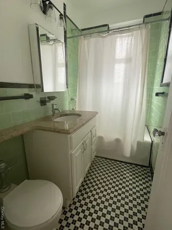 $2,500 | 7720 Austin Street, Unit 2E | Forest Hills