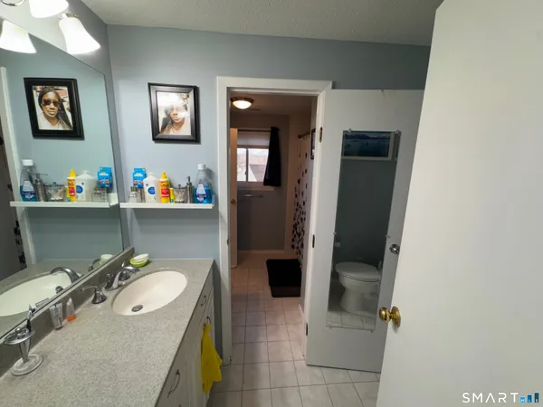 $3,000 | 17 Coram Road, Unit 3D, Shelton, CT 06484