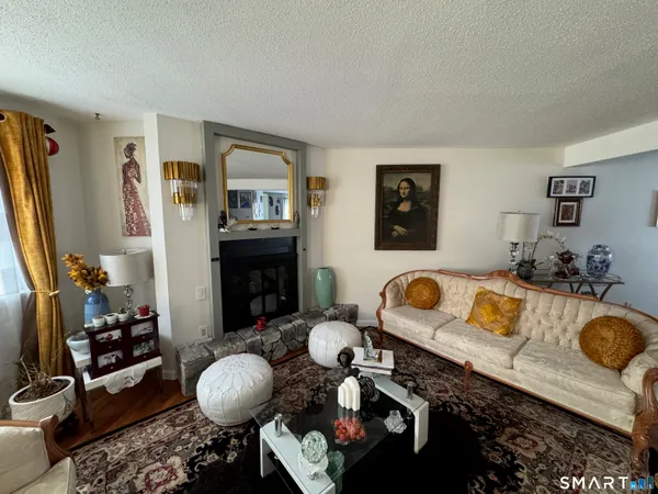 $3,000 | 17 Coram Road, Unit 3D, Shelton, CT 06484